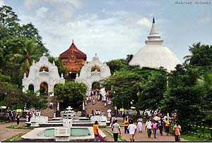 Kelaniya Temple